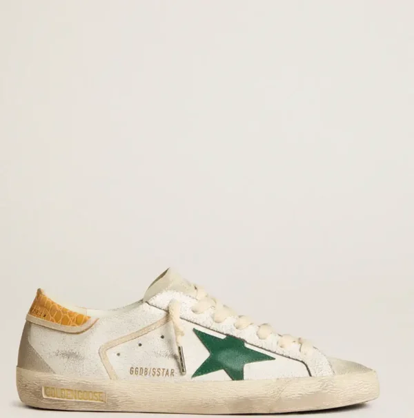 Super-Star con stella in suede verde e talloncino in pelle cocco gialla